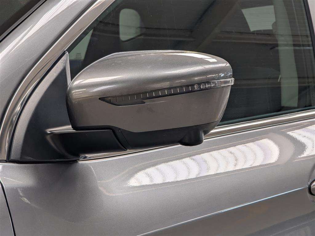 <p>2017 NISSAN QASHQAI N-TEC + DCI</p>