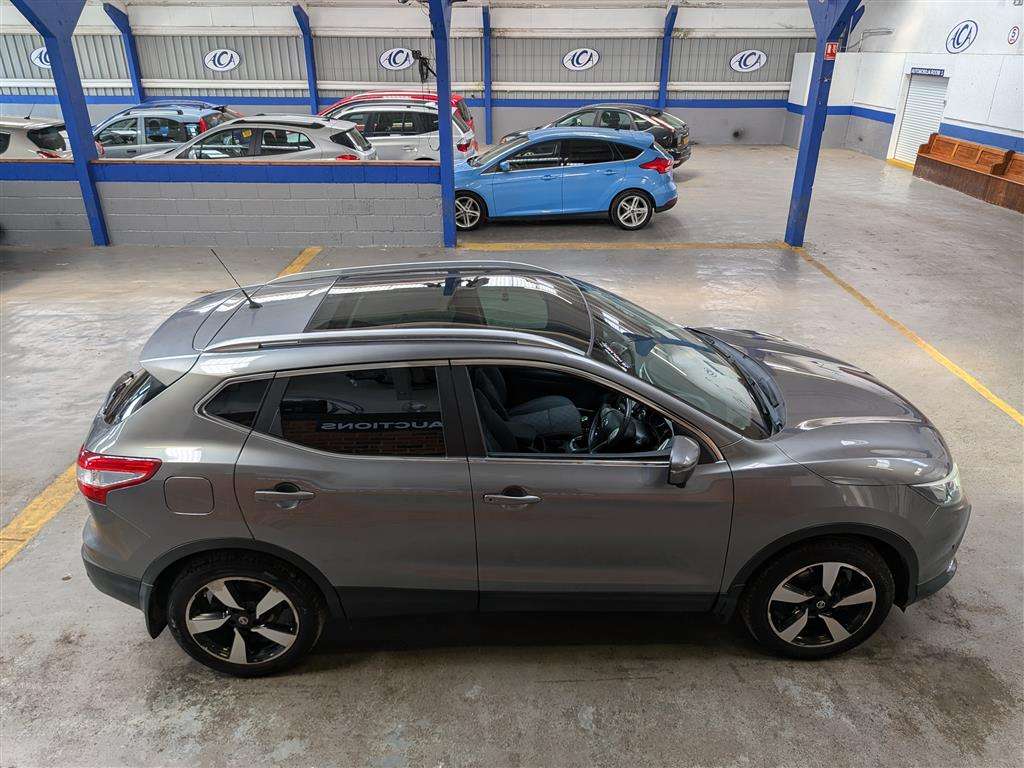 <p>2017 NISSAN QASHQAI N-TEC + DCI</p>