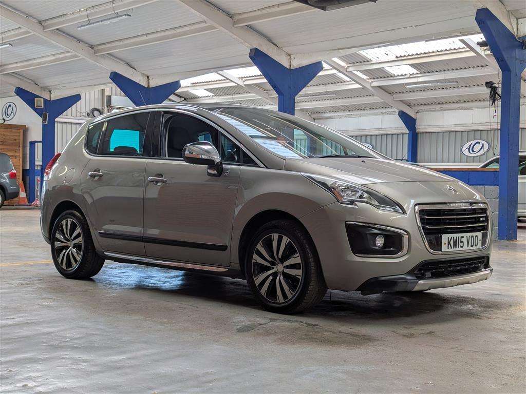 <p>2015 PEUGEOT 3008 ALLURE HYBRID4 AUTO</p>