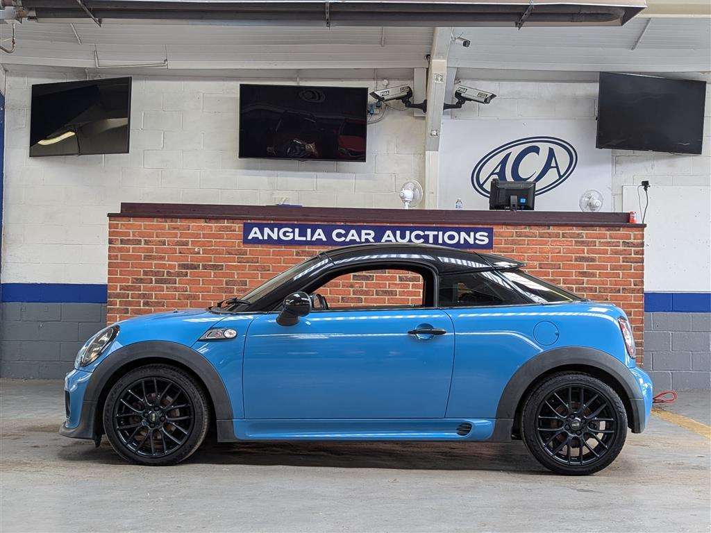 <p>2014 MINI COOPER SD</p>