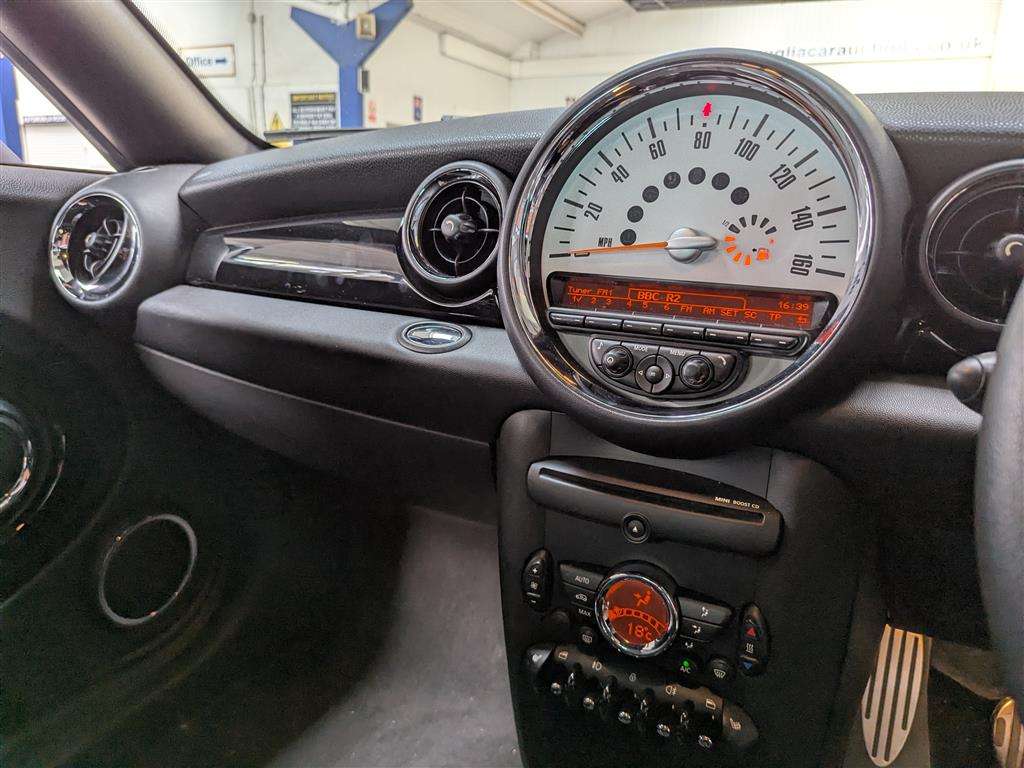 <p>2014 MINI COOPER SD</p>