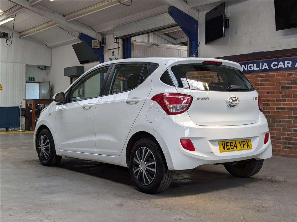 <p>2015 HYUNDAI I10 SE</p>