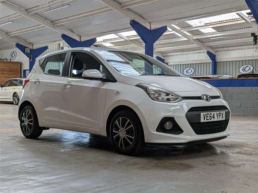 <p>2015 HYUNDAI I10 SE</p>