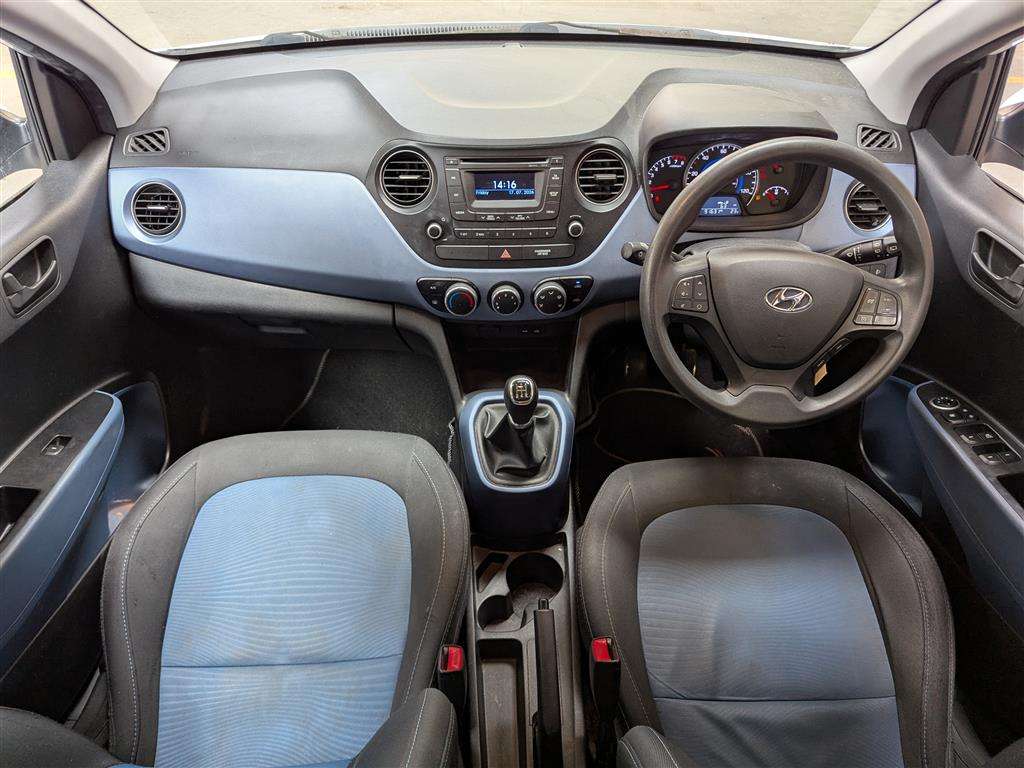 <p>2015 HYUNDAI I10 SE</p>