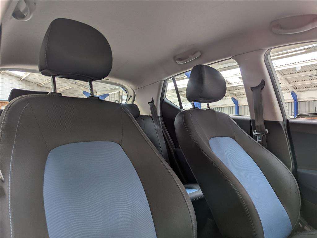 <p>2015 HYUNDAI I10 SE</p>