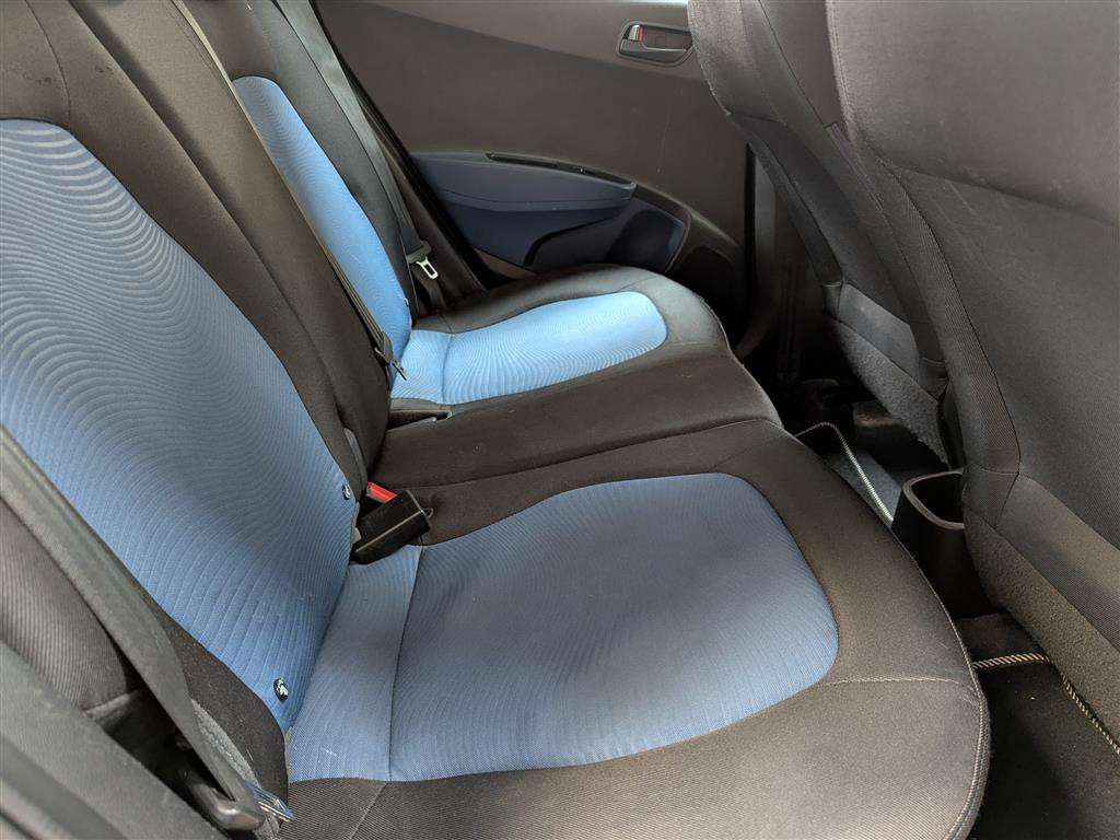 <p>2015 HYUNDAI I10 SE</p>