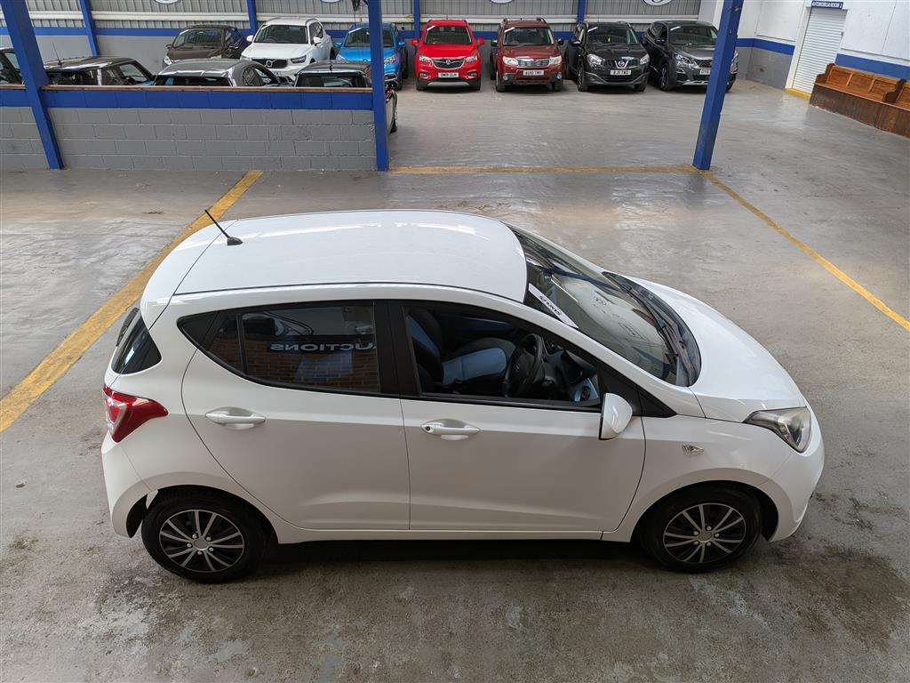 <p>2015 HYUNDAI I10 SE</p>
