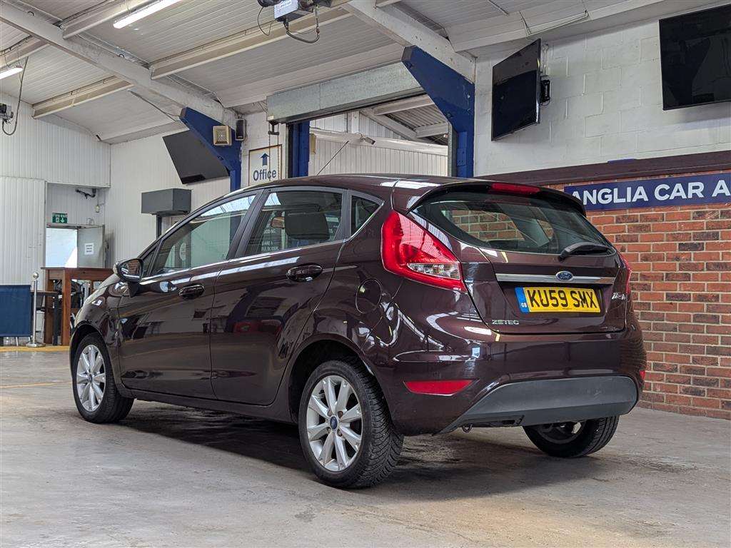 <p>2009 FORD FIESTA ZETEC AUTO</p>
