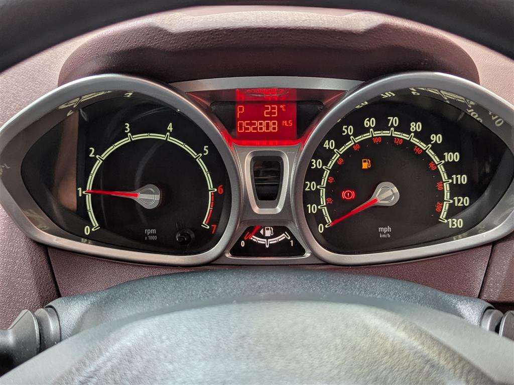 <p>2009 FORD FIESTA ZETEC AUTO</p>