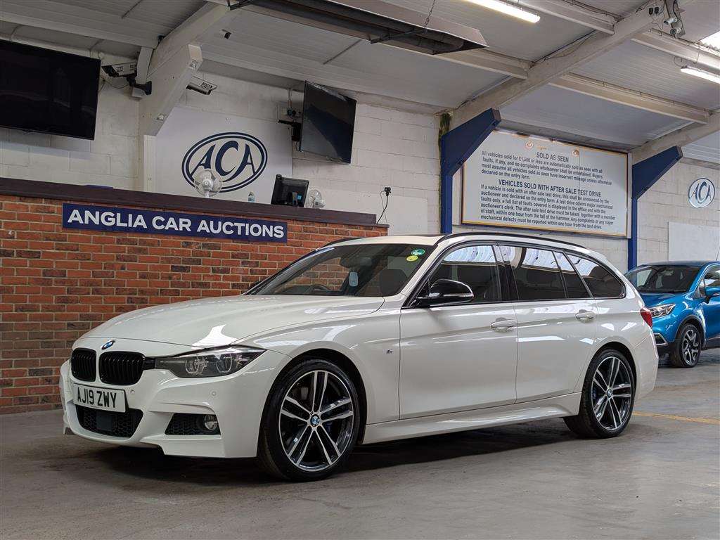 <p>2019 BMW 320D M SPORT SHADOW EDITI</p>