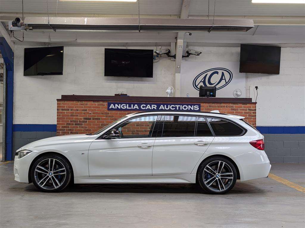 <p>2019 BMW 320D M SPORT SHADOW EDITI</p>