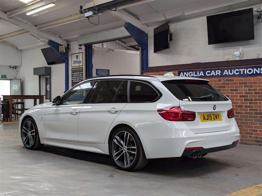 <p>2019 BMW 320D M SPORT SHADOW EDITI</p>