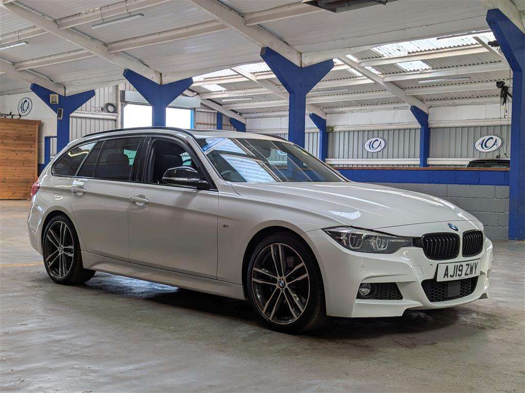<p>2019 BMW 320D M SPORT SHADOW EDITI</p>