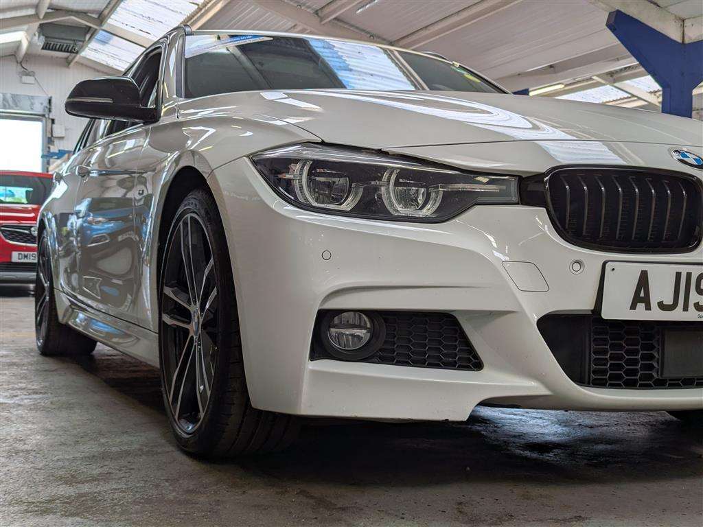<p>2019 BMW 320D M SPORT SHADOW EDITI</p>