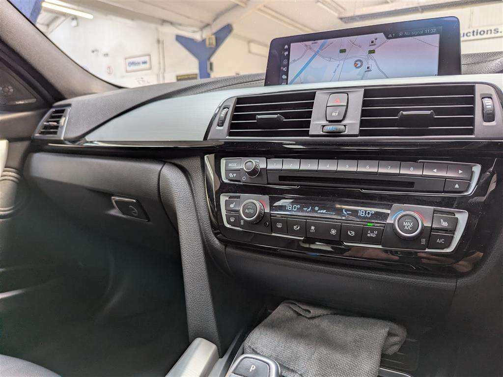 <p>2019 BMW 320D M SPORT SHADOW EDITI</p>
