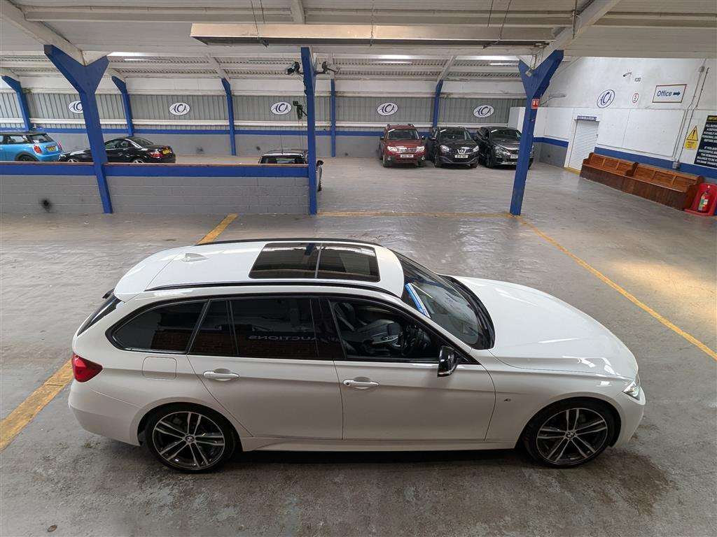 <p>2019 BMW 320D M SPORT SHADOW EDITI</p>