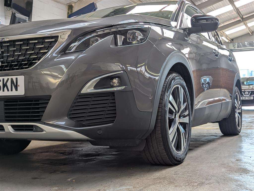 <p>2017 PEUGEOT 3008 GT LINE S/S</p>