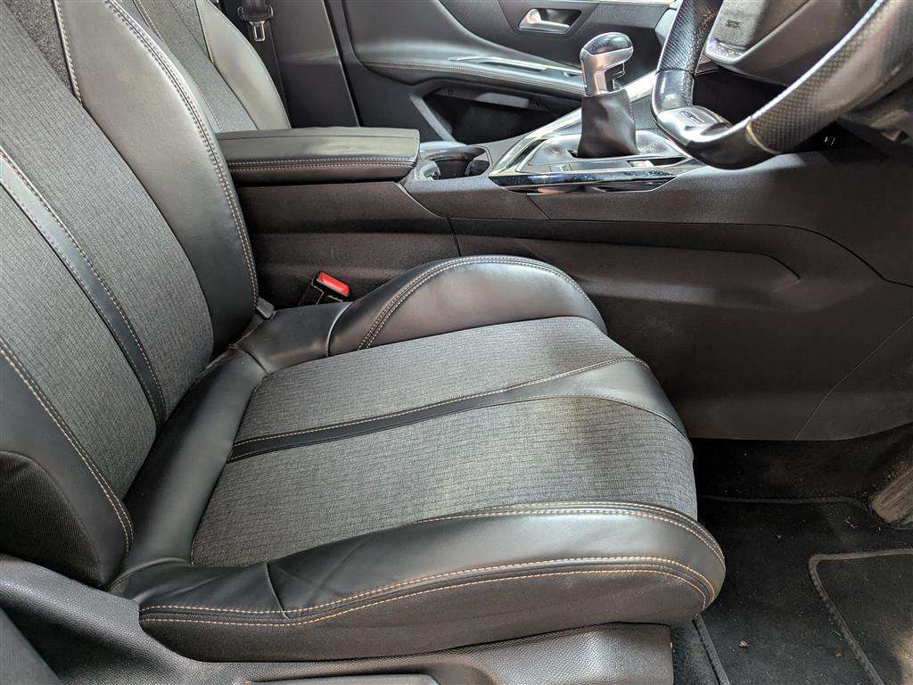 <p>2017 PEUGEOT 3008 GT LINE S/S</p>