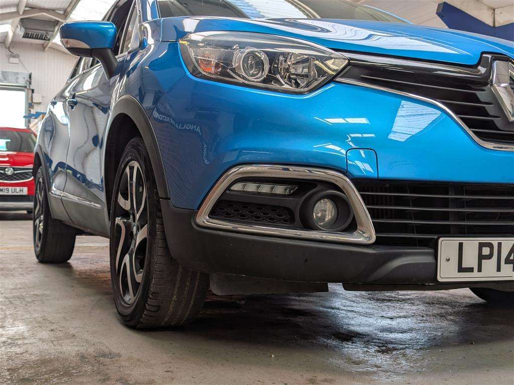 <p>2014 RENAULT CAPTURD-QUE S M-NAV NRG D</p>