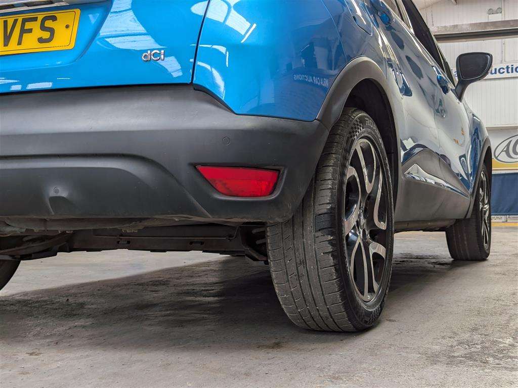 <p>2014 RENAULT CAPTURD-QUE S M-NAV NRG D</p>