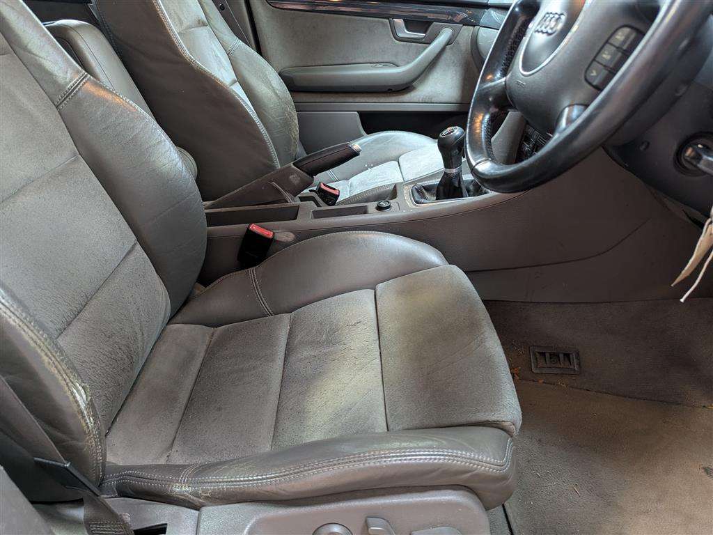 <p>2004 AUDI A4 TDI QUATTRO SPORT</p>