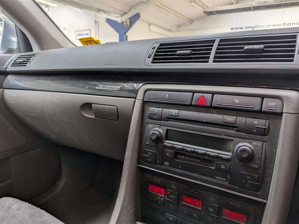 <p>2004 AUDI A4 TDI QUATTRO SPORT</p>
