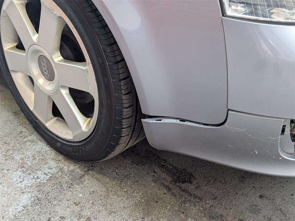 <p>2004 AUDI A4 TDI QUATTRO SPORT</p>