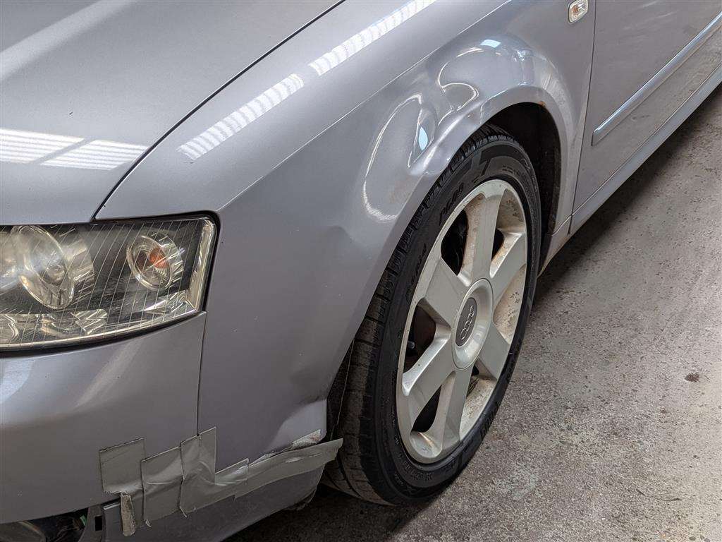 <p>2004 AUDI A4 TDI QUATTRO SPORT</p>