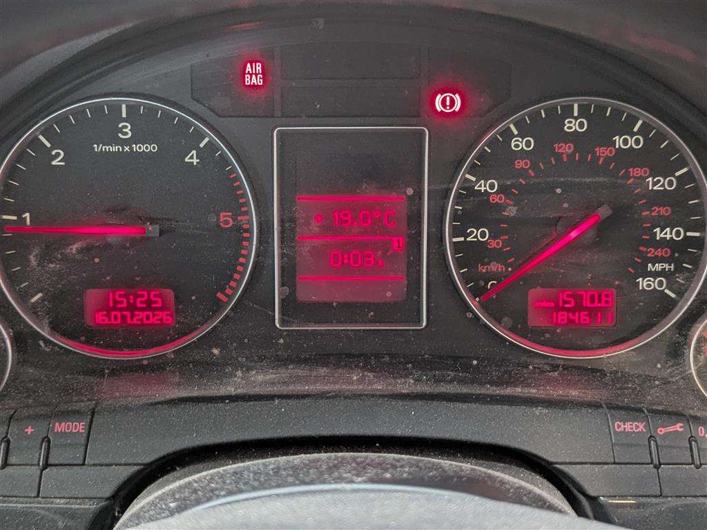 <p>2004 AUDI A4 TDI QUATTRO SPORT</p>