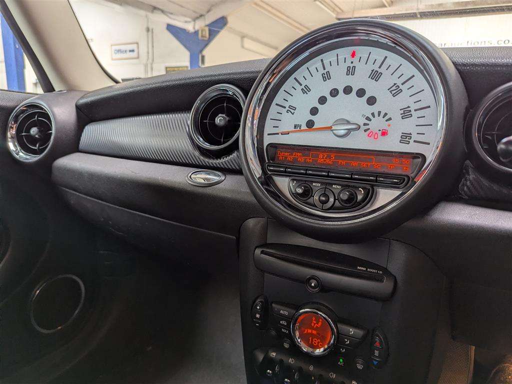 <p>2013 MINI ONE D</p>