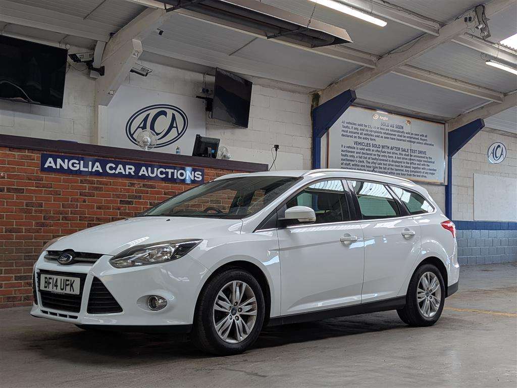 <p>2014 FORD FOCUS TITANIUM NAVIGATOR</p>