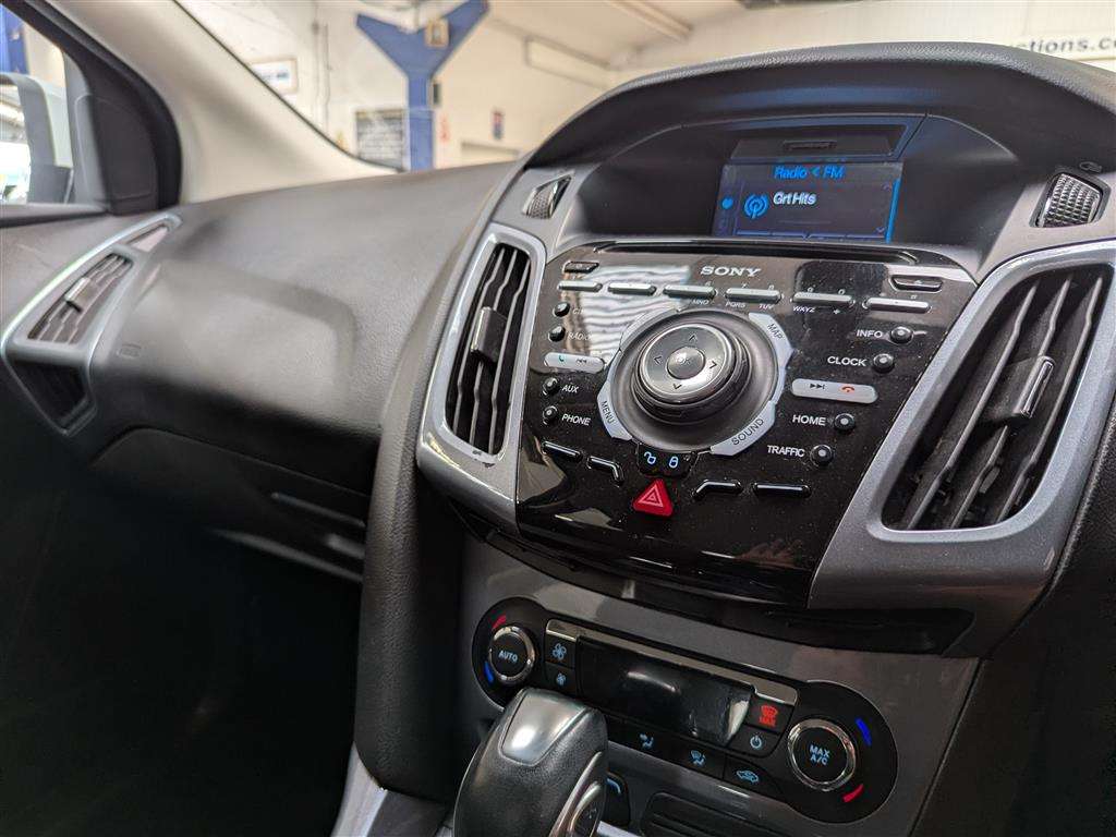 <p>2014 FORD FOCUS TITANIUM NAVIGATOR</p>