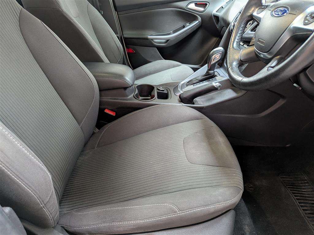 <p>2014 FORD FOCUS TITANIUM NAVIGATOR</p>