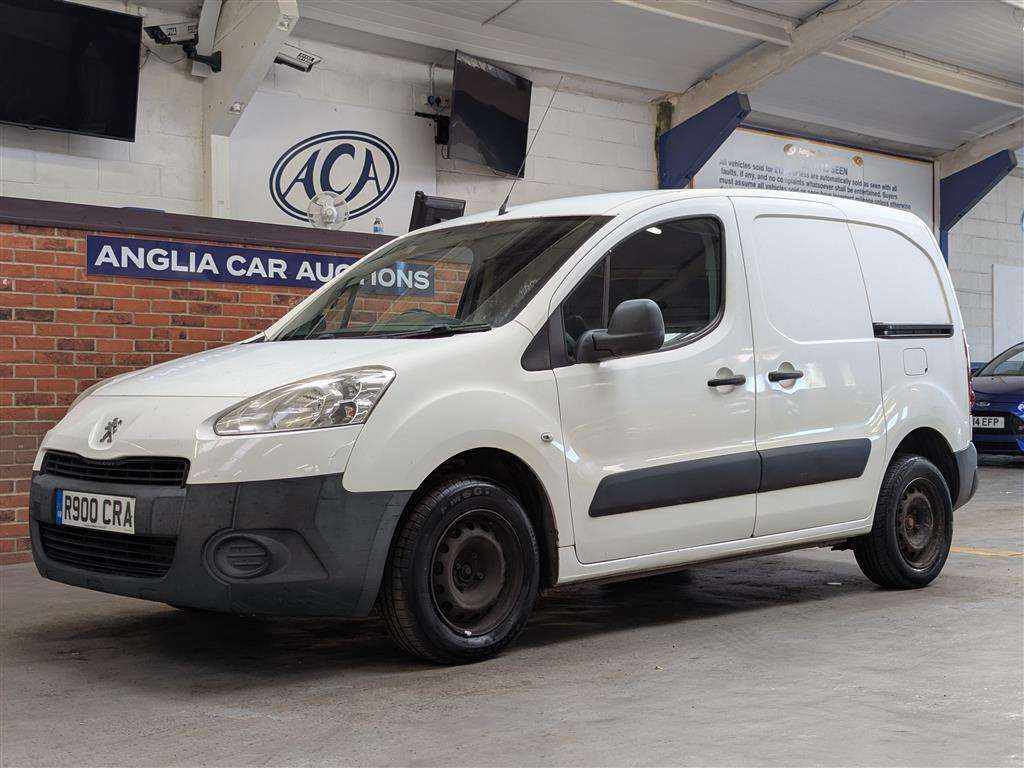 <p>2013 PEUGEOT PARTNER 850 S L1 HDI</p>