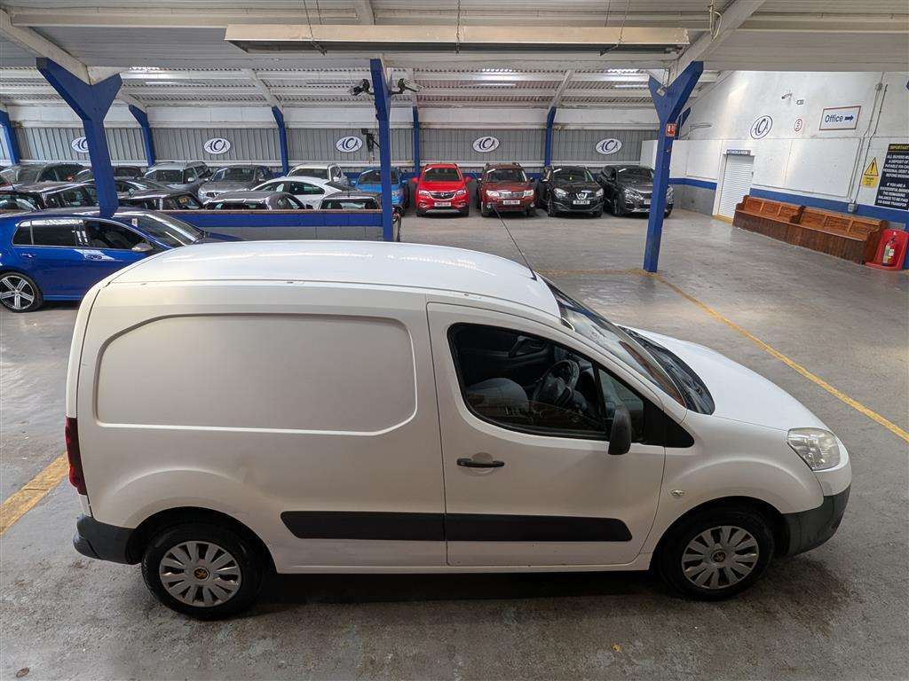 <p>2013 PEUGEOT PARTNER 850 S L1 HDI</p>