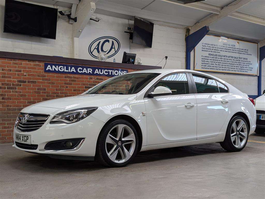 <p>2014 VAUXHALL INSIGNIA SRI</p>