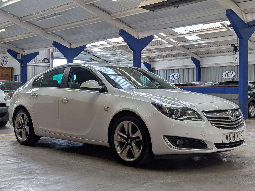 <p>2014 VAUXHALL INSIGNIA SRI</p>