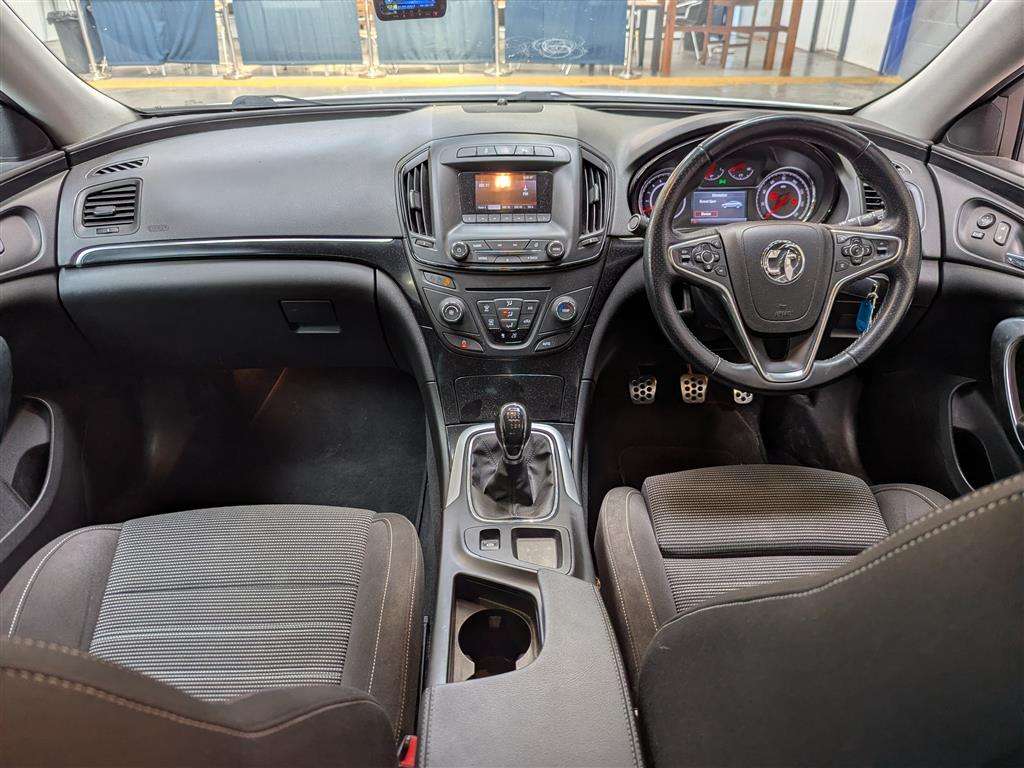 <p>2014 VAUXHALL INSIGNIA SRI</p>