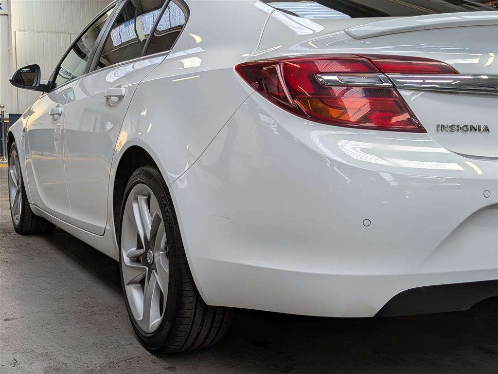 <p>2014 VAUXHALL INSIGNIA SRI</p>