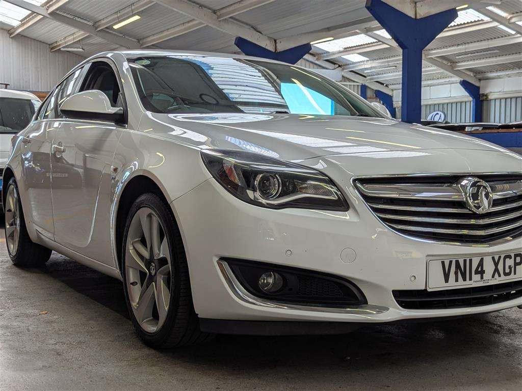 <p>2014 VAUXHALL INSIGNIA SRI</p>