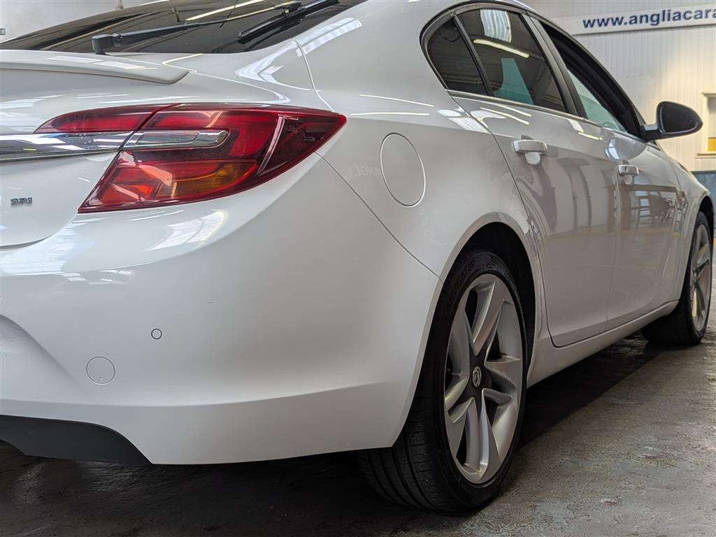 <p>2014 VAUXHALL INSIGNIA SRI</p>