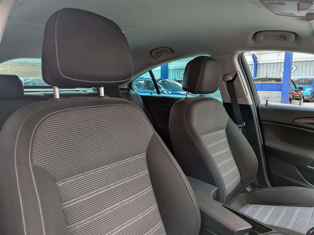 <p>2014 VAUXHALL INSIGNIA SRI</p>