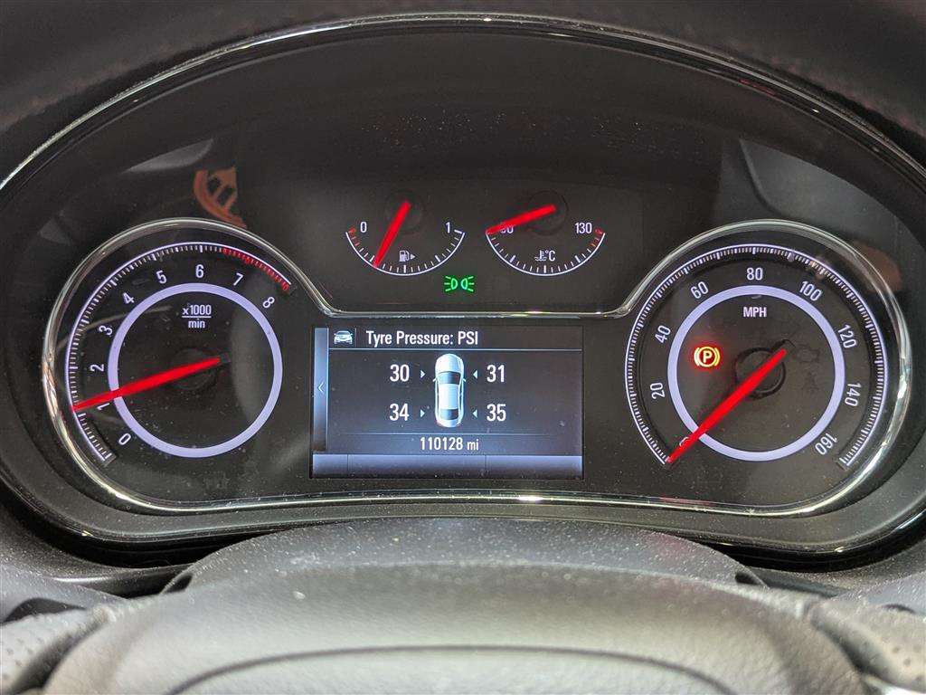 <p>2014 VAUXHALL INSIGNIA SRI</p>