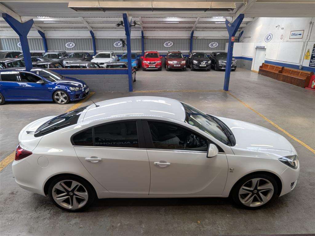 <p>2014 VAUXHALL INSIGNIA SRI</p>