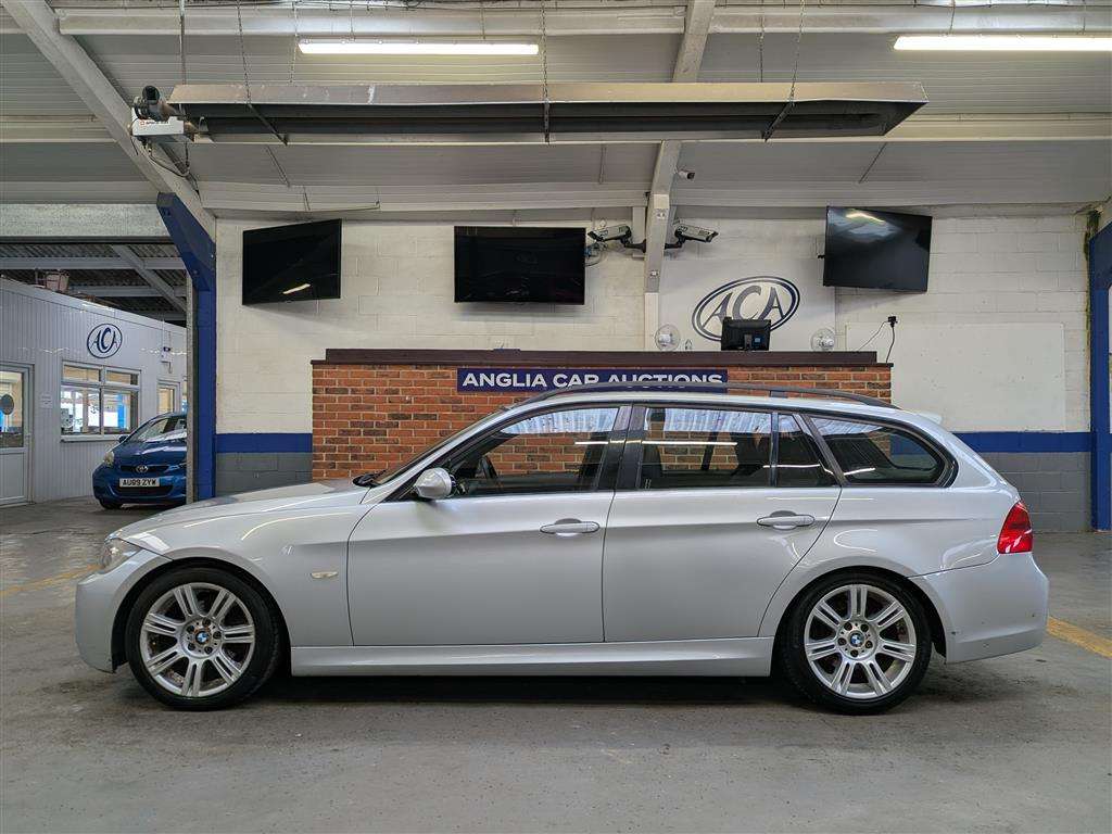 <p>2006 BMW 320D M SPORT TOURING</p>
