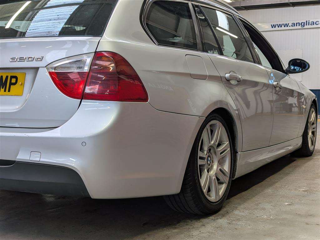 <p>2006 BMW 320D M SPORT TOURING</p>
