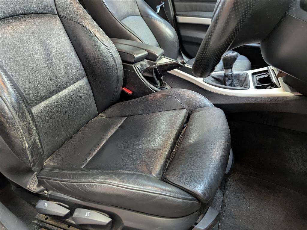<p>2006 BMW 320D M SPORT TOURING</p>