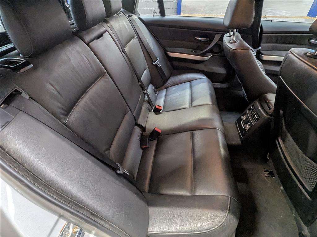 <p>2006 BMW 320D M SPORT TOURING</p>