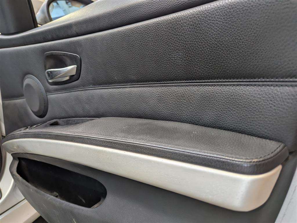 <p>2006 BMW 320D M SPORT TOURING</p>