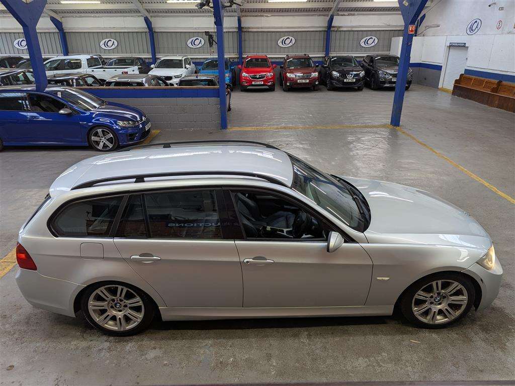 <p>2006 BMW 320D M SPORT TOURING</p>
